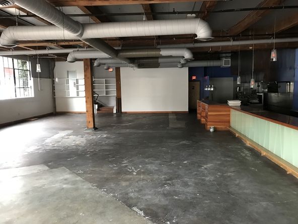 VENTUNO STRADA: 305 NW 21st Ave, Portland, OR 97209